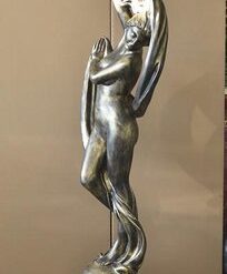 Venus valaisin, pyöreällä kuvulla