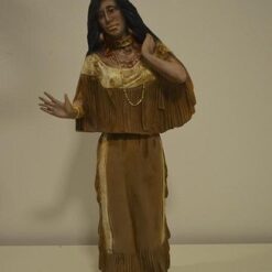 Intiaaninainen patsas, tyylikäs