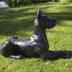 Tanskandoggi koirapatsas, kuvattu sivulta