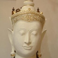 Buddhapatsas, pää läheltä