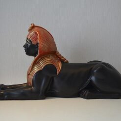 Egyptiläinen Sfinski patsas sivulta