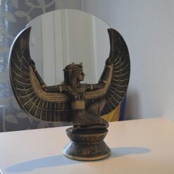 Sisustuspeili, pöydällä