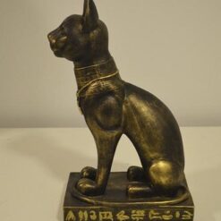 Kissapatsas Bastet, ruskea, kaunis sisustamiseen