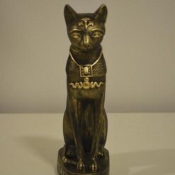 Kissapatsas, Bastet, kipsipatsas, kuvattu edestä