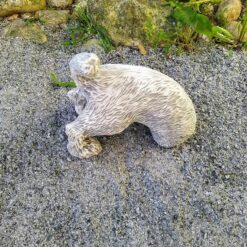 Koirapatsas, hauska, maata kaivava