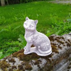 Kissapatsas, kaunis betonipatsas