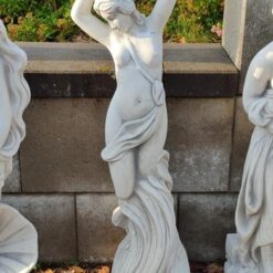 Naispatsas, tyylikäs betonipatsas